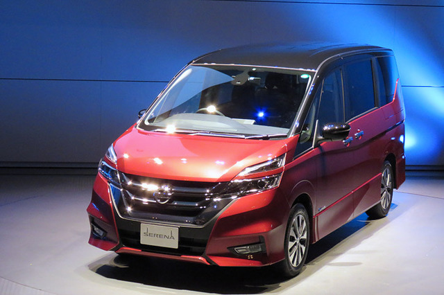新型 日産セレナ 発売記念イベントの会場から 内装 外装など14枚 画像 写真 Webcg