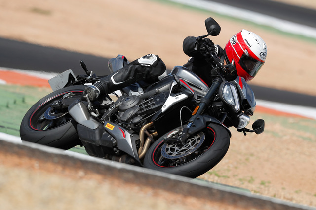 トライアンフ・ストリートトリプルRS（MR/6MT）【レビュー】 本当の