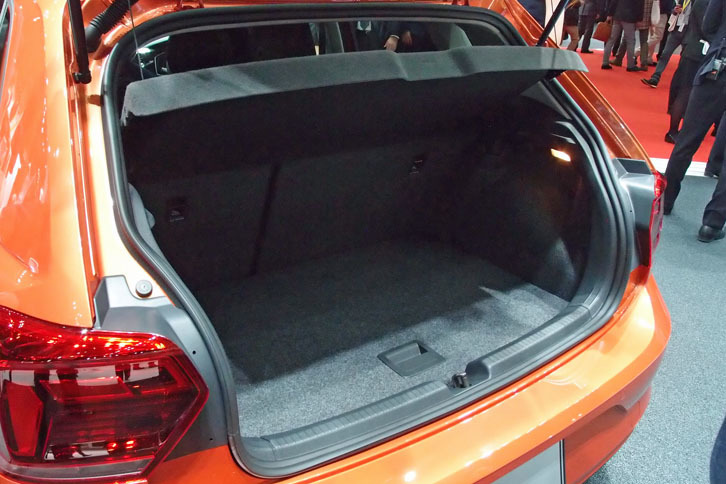 フォルクスワーゲン・ポロ（ラゲッジルーム）