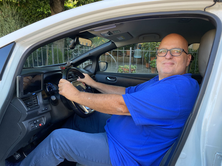 ジャンルーカさんが購入した当時は、駆動用バッテリーが40kWh仕様一択だった。