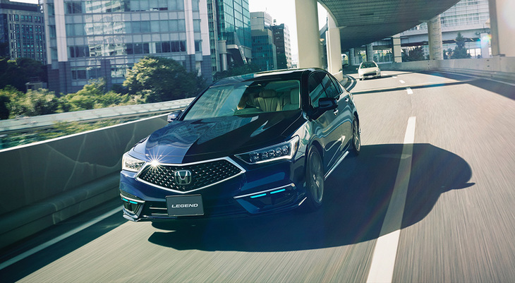 「ホンダ・レジェンド ハイブリッドEX・Honda SENSING Elite」
	2021年に発売された自動運転レベル3機能を搭載したモデル。限定された条件下でハンズオフ運転ができる。