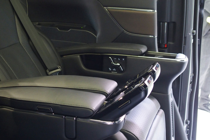 トヨタ・ヴェルファイア スぺーシャスラウンジ コンセプト