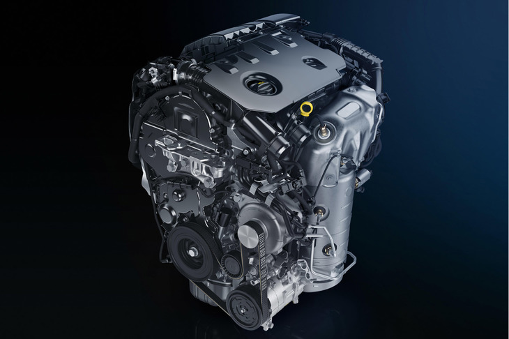 新採用の1.5リッター直4ディーゼルエンジン。最高出力130ps/3750rpm、最大トルク300Nm/1750rpmを発生。8段ATと組み合わせられている。