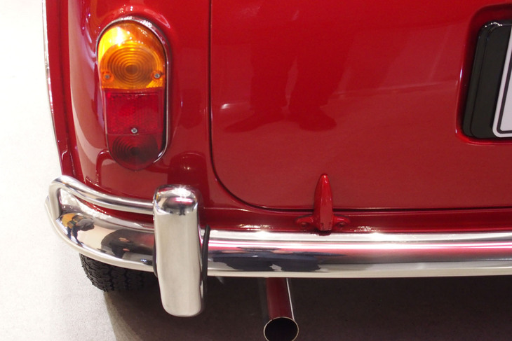 1964年のモンテカルロラリー仕様にカスタマイズされた「モーリスMiniクーパー」。