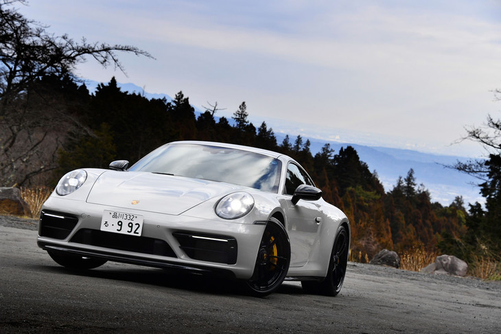 ポルシェ911カレラ4 GTS