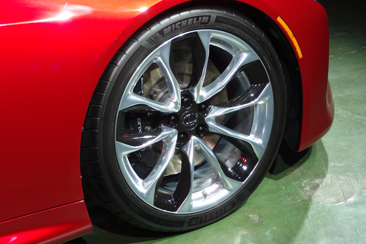 レクサスLC500プロトタイプ（フロントホイール）