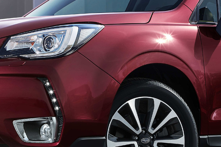 こちらは先代「フォレスター」のフロントフェンダー。現行型と比べると、ボリューム感、強さ感がずいぶんと違う。