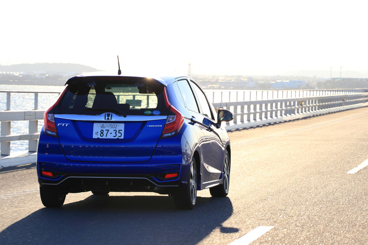 アクアラインの橋の上では強風にあおられることもあったが、ハンドルを取られて怖い思いをするようなことは一度もなかった。