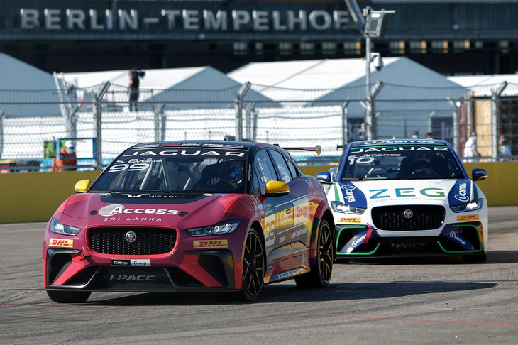 世界初のBEVによるワンメイクレース「ジャガーI-PACE eTROPHY」。世界10都市を転戦する国際レースである。