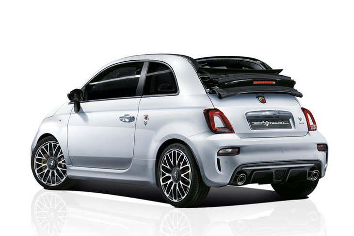 「アバルト595Cツーリズモ」