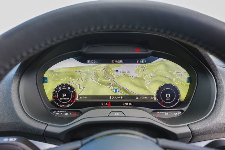 テスト車にはフル液晶メーターパネルの「アウディバーチャルコックピット」（オプション）が装着されていた。写真はマップを最大限に大きく表示させたところ。