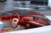 1969年「ラナバウト」のコックピット。