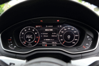 アウディの最新モデルにおけるお約束の装備といえば、フル液晶の「バーチャルコックピット」。新型「A5」にもオプションで用意されている。