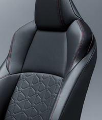 「トヨタRAV4」にオフロード性能を強化した特別仕様車の画像