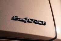 「e-4ORCE」の駆動方式は、最高出力218PS、最大トルク300N・mのモーターを前後に搭載した、2モーター方式の4WDだ。