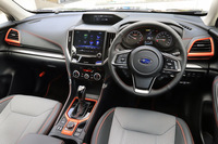 「X-BREAK」のインテリア。シート表皮や荷室のカーゴフロアボードなどにはいずれもはっ水性の素材が用いられている。