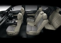 「マツダCX-8」のインテリア。「マツダの理想とする走りと安全性能を実現する多人数乗用車」というコンセプトは大いに支持され、デビュー翌年には目標販売台数の倍となる年間3万台強が売れた。