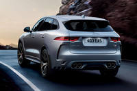 最高出力550psを発生する「FペースSVR」もラインナップされる。