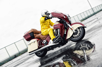 ボディーサイズ：全長×全幅×全高＝2656×1012×1572mm
    ホイールベース：1668mm
    重量：406kg
    エンジン：1811cc 水冷4ストローク V型2気筒 OHV 2バルブ
    最高出力：--
    最大トルク：9.96kgm（97.7Nm）/2600rpm
    