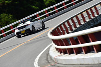 テスト車の「S660」には、スプリングレートをアップし減衰力を強化したという、無限のスポーツサスペンションが装着されていた。