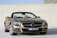新型「メルセデス・ベンツSLクラス」