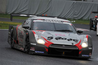 No.46 S Road MOLA GT-R（柳田真孝／ロニー・クインタレッリ組）は惜しくも2連勝ならず。最後の最後で雨に泣いた。