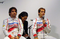 「今年はいいシーズンだよ」とトゥルーリ（右）。「いまチームに足りないもの？……“運”かもしれないね」