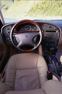 サーブ9-5エステート3.0tグリフィン(4AT)【ブリーフテスト】の画像