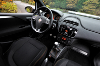 第28回「アバルト・プント スーパースポーツ」の画像