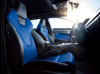 17台限定、RS 2のようなアウディRS 4アバントの画像