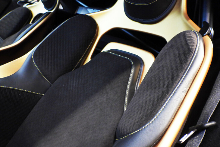 アストンマーティン・ヴァリアント（シート）