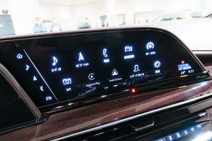 キャデラック・エスカレード スポーツ（センターディスプレイ）