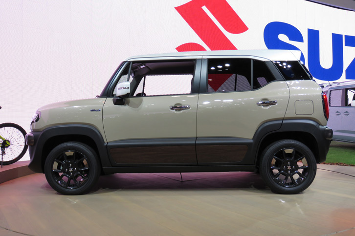 スズキ・クロスビー アウトドア アドベンチャー（エクステリア）