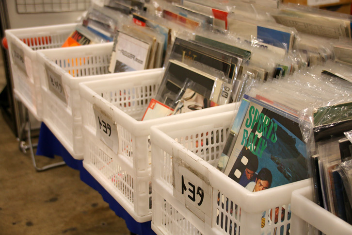 自動車趣味の店　ロンバルディのブース