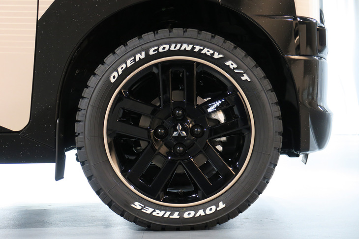 三菱デリカミニ × Coleman（タイヤ＆ホイール）