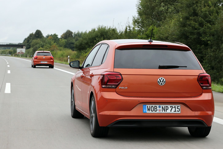 大幅に強化された運転支援システムも新型「ポロ」の特徴。自動発進・停止機能付きの全車速追従型ACCなど、上級モデルから導入が進められている先進装備が多数採用された。