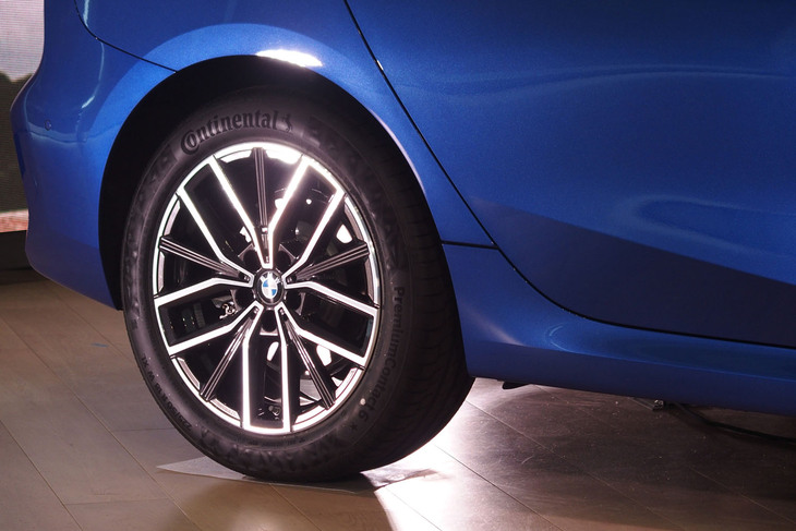 218dアクティブツアラーMスポーツ（リアホイール）