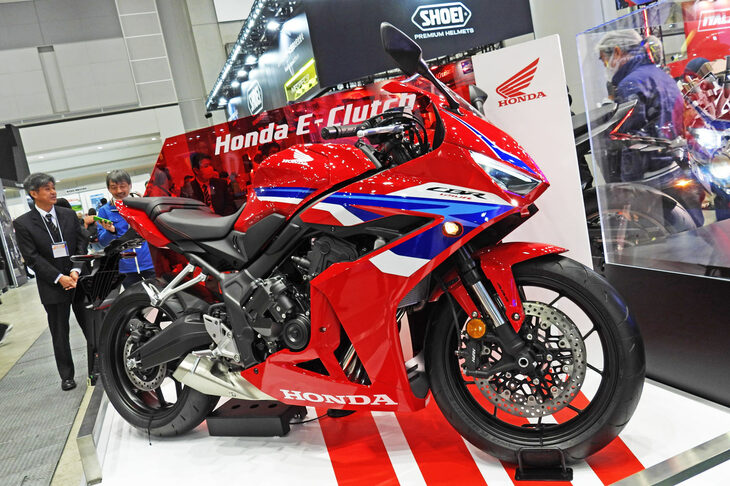 ホンダCBR650R（「Honda E-Clutch」付き）