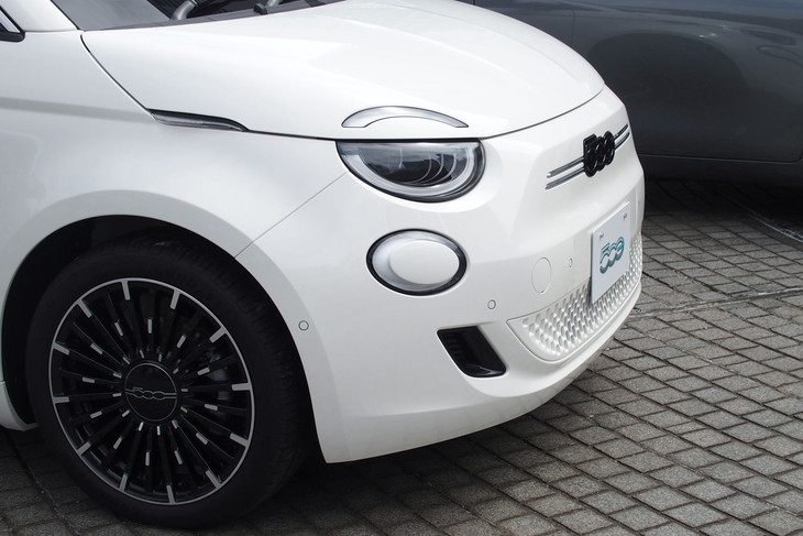 フィアット500eオープン（フロントマスク）