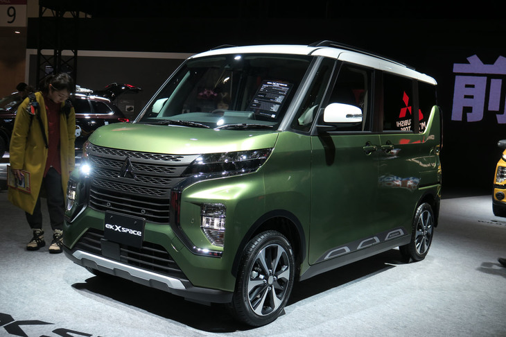 新型「三菱eKクロス スペース」