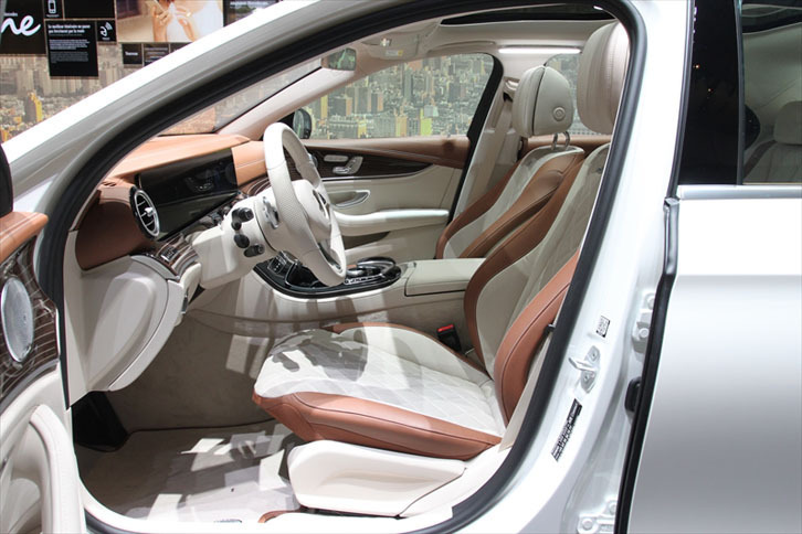 メルセデス・ベンツE200