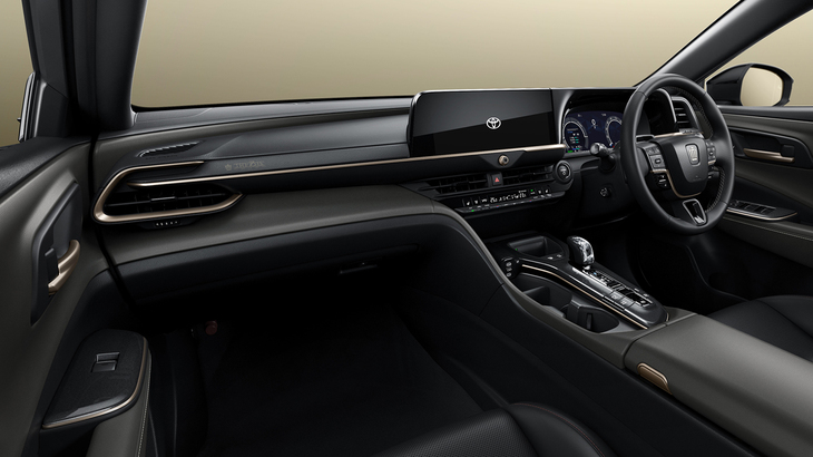 内装には特別色の「ブラックラスター」を設定した。