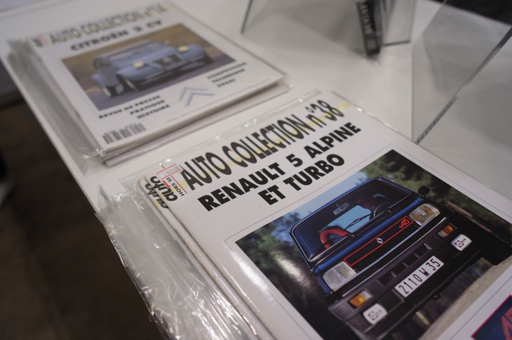 モービルライブラリーのブース。