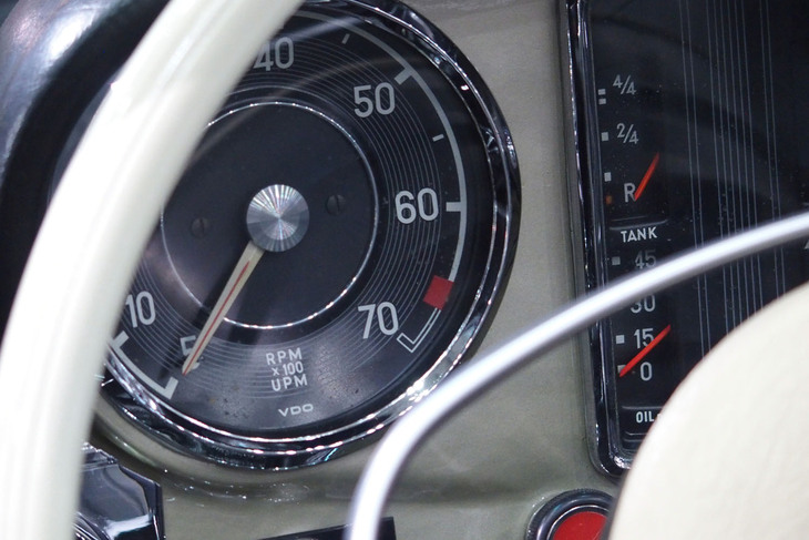 メルセデス・ベンツ280SL（1969年）／MATSUSHIMA CLASSIC CAR