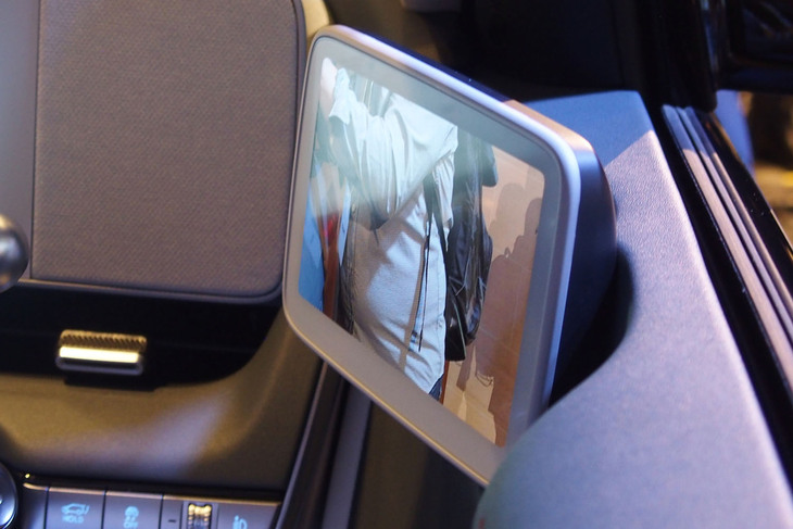 ヒョンデ・アイオニック5ラウンジAWDリミテッドエディション（デジタルサイドミラーのディスプレイ）