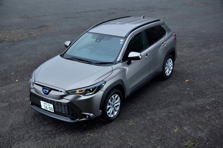 「カローラ クロス」には、今回試乗したハイブリッド車のほか、純ガソリンエンジン車もラインナップされる。ただし、4WDはハイブリッド車のみの設定となる。