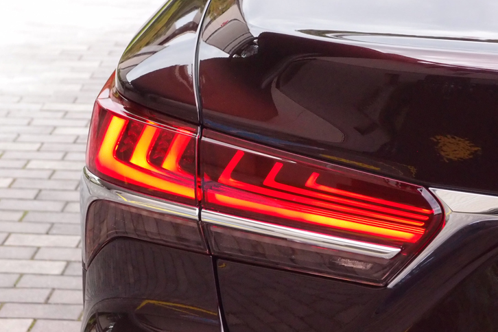 LS500h“エグゼクティブ”（リアコンビランプ）