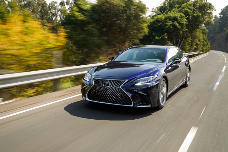 「LS500h」には、「LC」から導入が進められている、新世代のマルチステージハイブリッドシステムが搭載される。