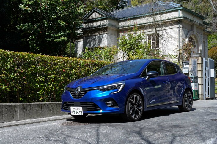 出発翌日の12時ちょうどに萬翠荘（ばんすいそう）に到着。ちょうど工事中で内部を見られなかったのがちょっと残念。