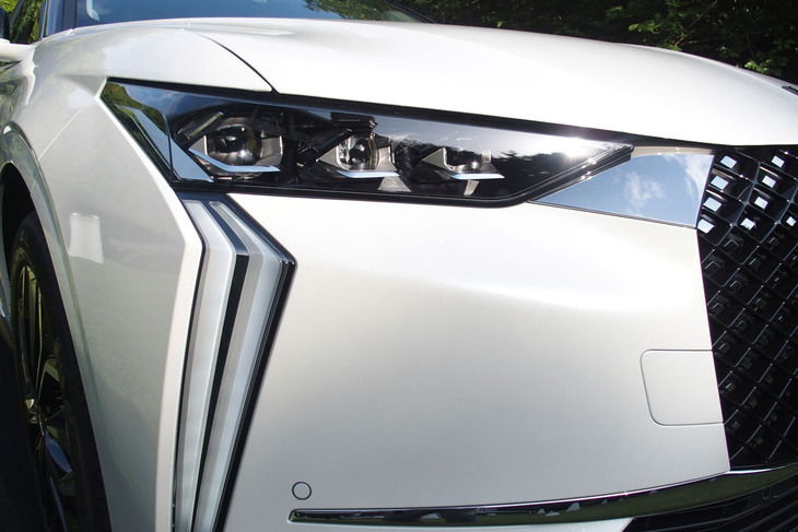 DS 4リヴォリPureTech（ヘッドランプ）